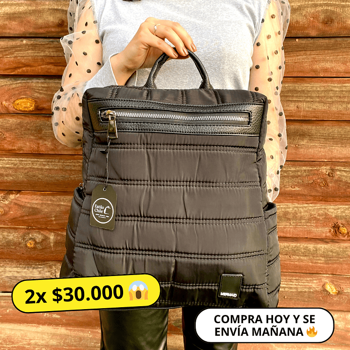 Mochila Puff Negra (capacidad Pc 14