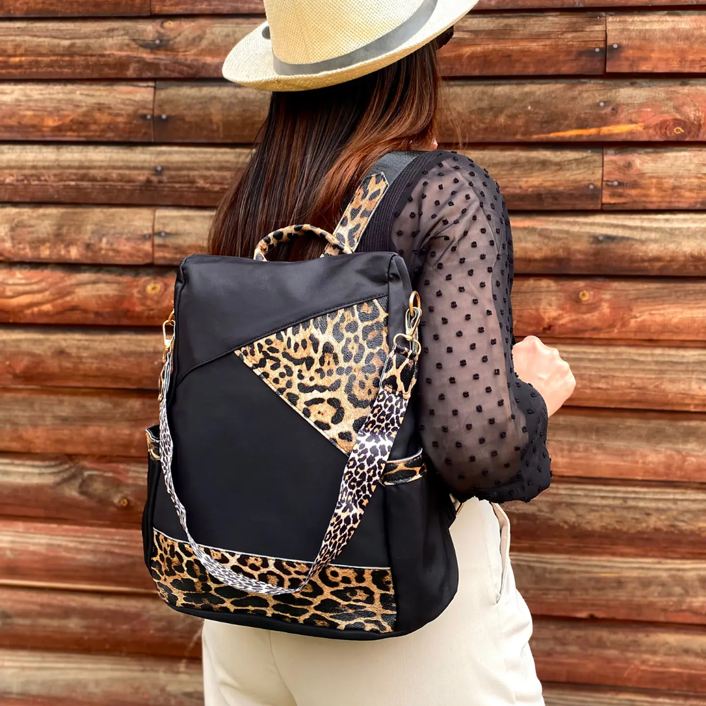 Mochila y Cartera Animal Print Negra antirrobo 2
