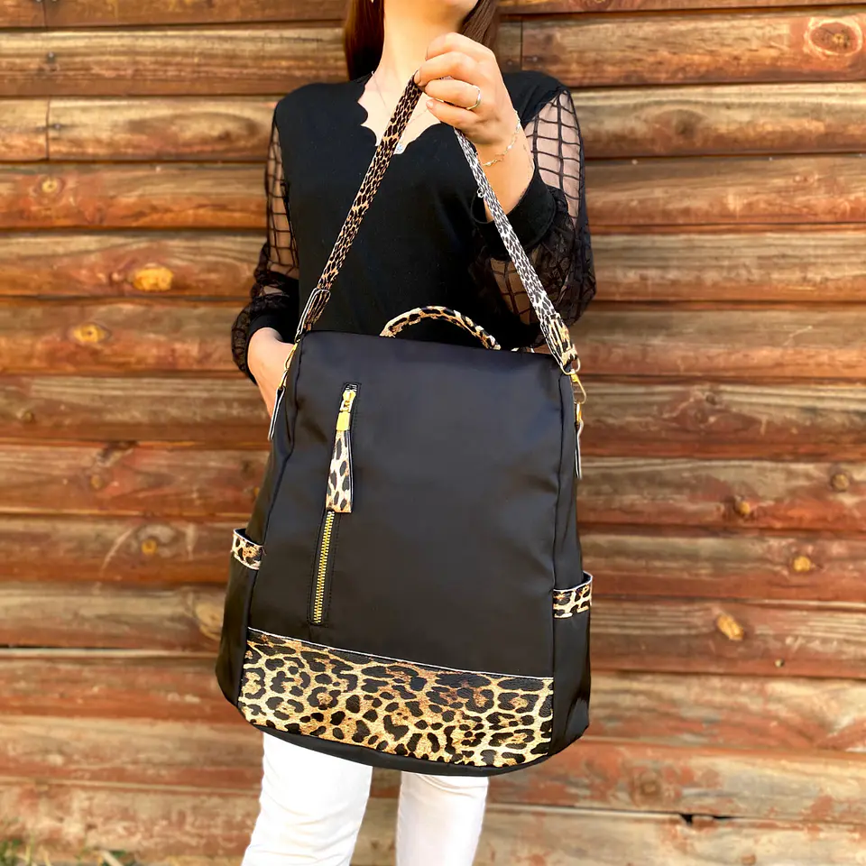 Mochila y Cartera Animal Print Negra Antirrobo 2