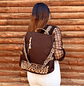 Mochila y Cartera Animal Print Café Antirrobo - Miniatura 2