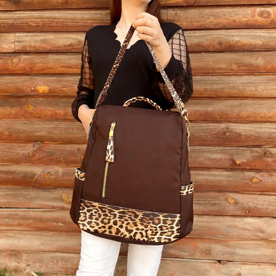 Mochila y Cartera Animal Print Café Antirrobo 5