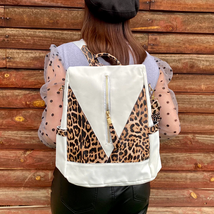 Mochila y Cartera Animal Print Blanca Antirrobo 3