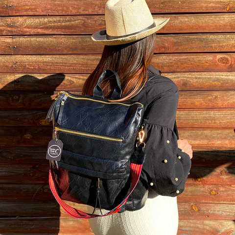 Mochila y Cartera Impermeable Negra (Capacidad Pc 14
