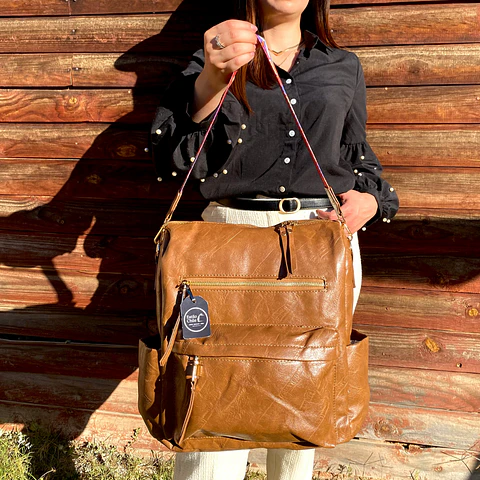 Mochila y Cartera Impermeable Café (Capacidad Pc 14