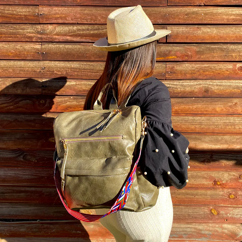 Mochila y Cartera Impermeable Verde (Capacidad Pc 14