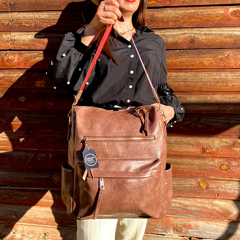 Mochila y Cartera Impermeable Café Oscuro (Capacidad Pc 14