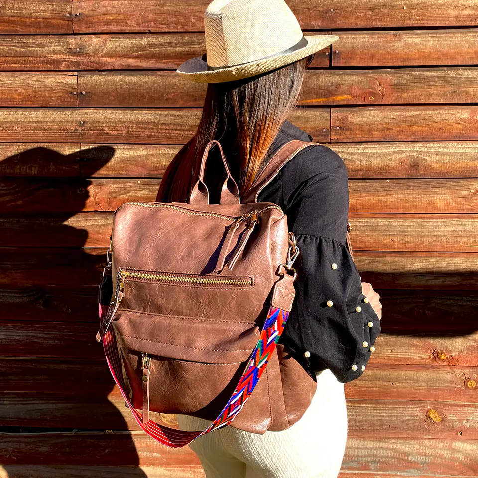 Mochila y Cartera Impermeable Café Oscuro (Capacidad Pc 14