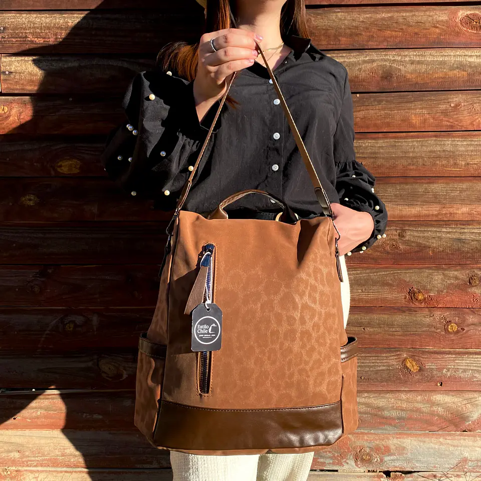 Mochila y Cartera Antirrobo Café Mujer 3