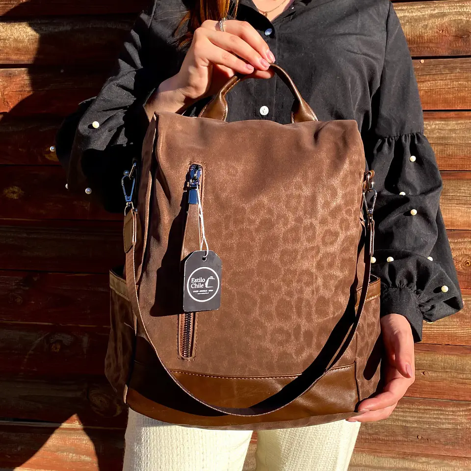 Mochila y Cartera Antirrobo Café Mujer 1