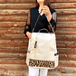 Mochila y Cartera Antirrobo Animal Print Crema - Miniatura 3