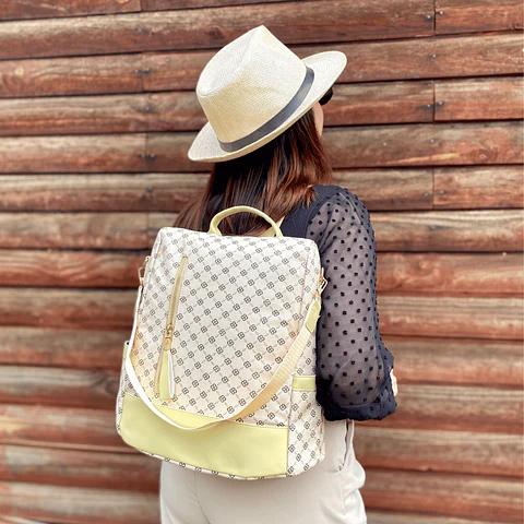 Mochila y Cartera Antirrobo Diseño Monograma Crema