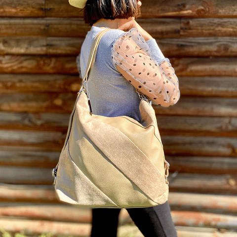 Cartera y Mochila Beige (Con capacidad para Pc 14")