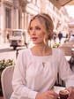 BLUSA  FORMAL CON PLIEGUES Y GOTA - Miniatura 1