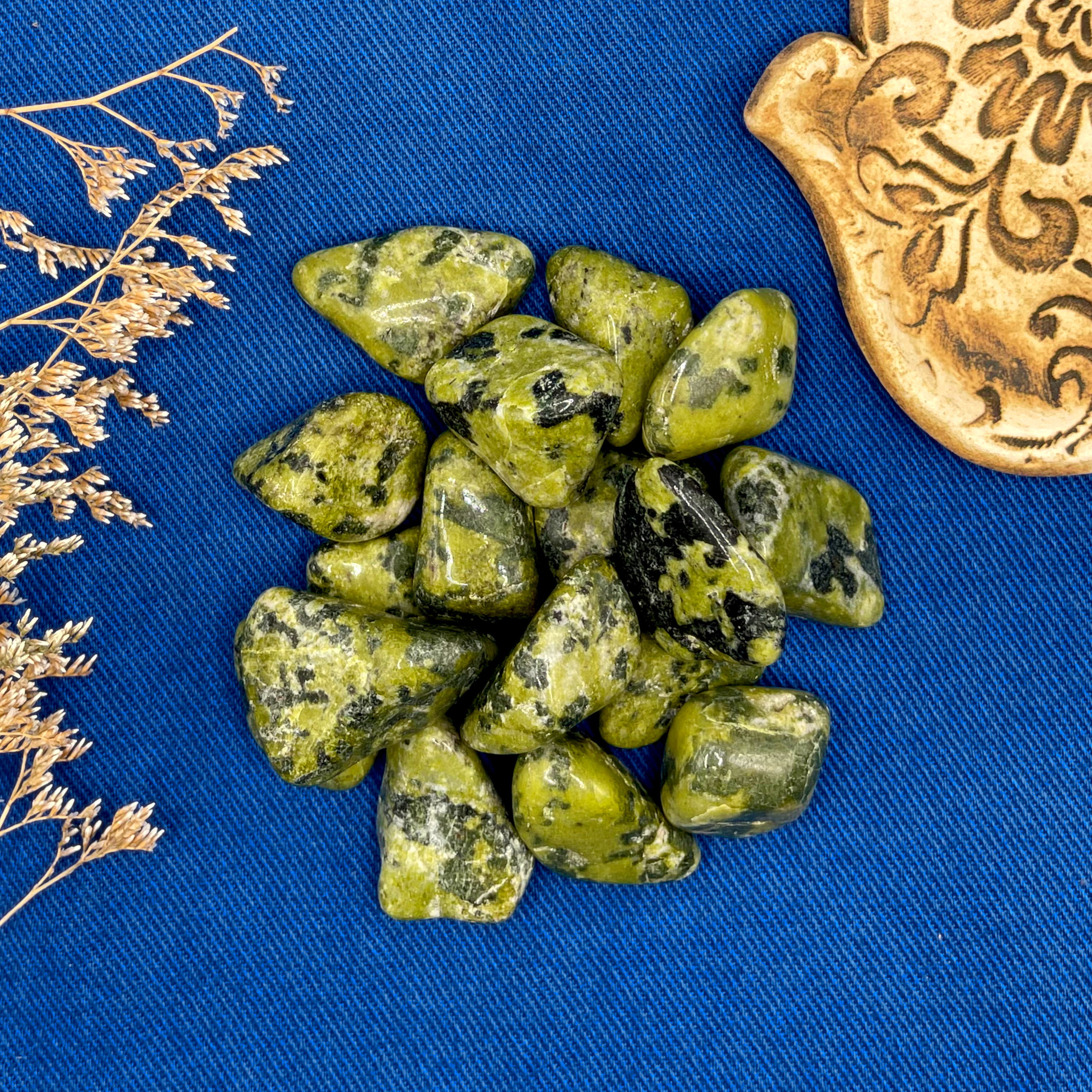 Piedra Jadeíta Rolada 100 Gramos 1