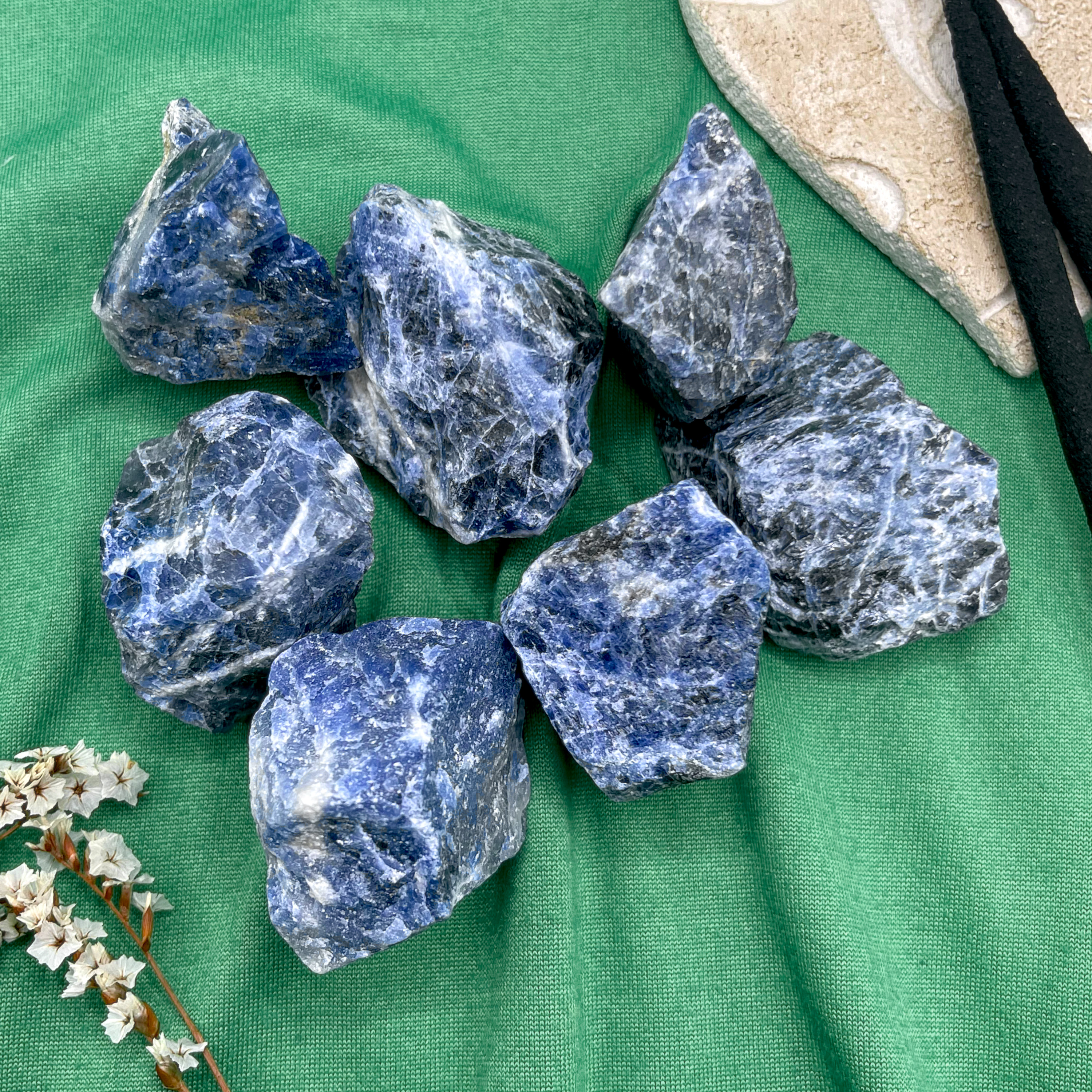 Piedra Sodalita En Bruto 100 Gramos 1