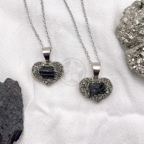 Collar Corazón De Fuerza Turmalina Negra Pirita
