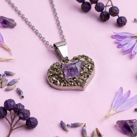 Collar Corazón De Prosperidad Amatista Pirita