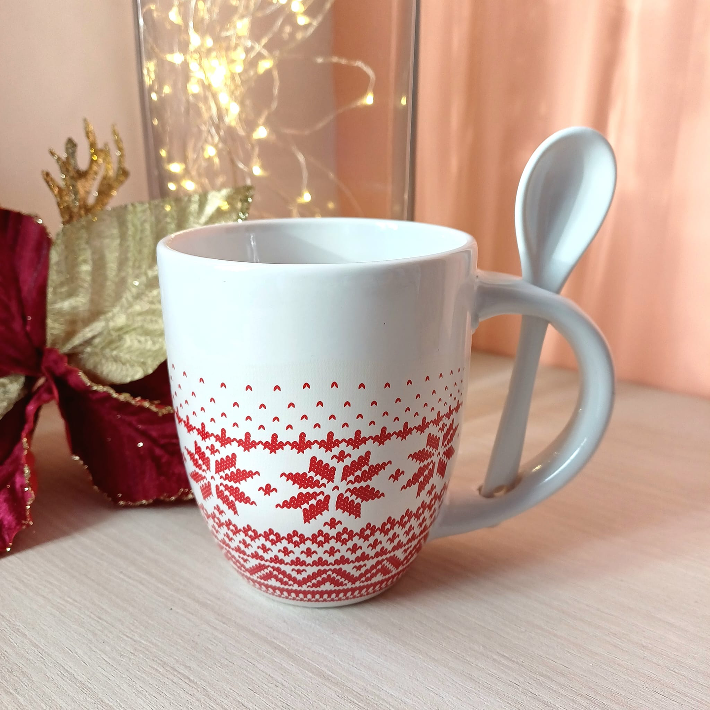 Caneca com colher + Peluche Rena 2