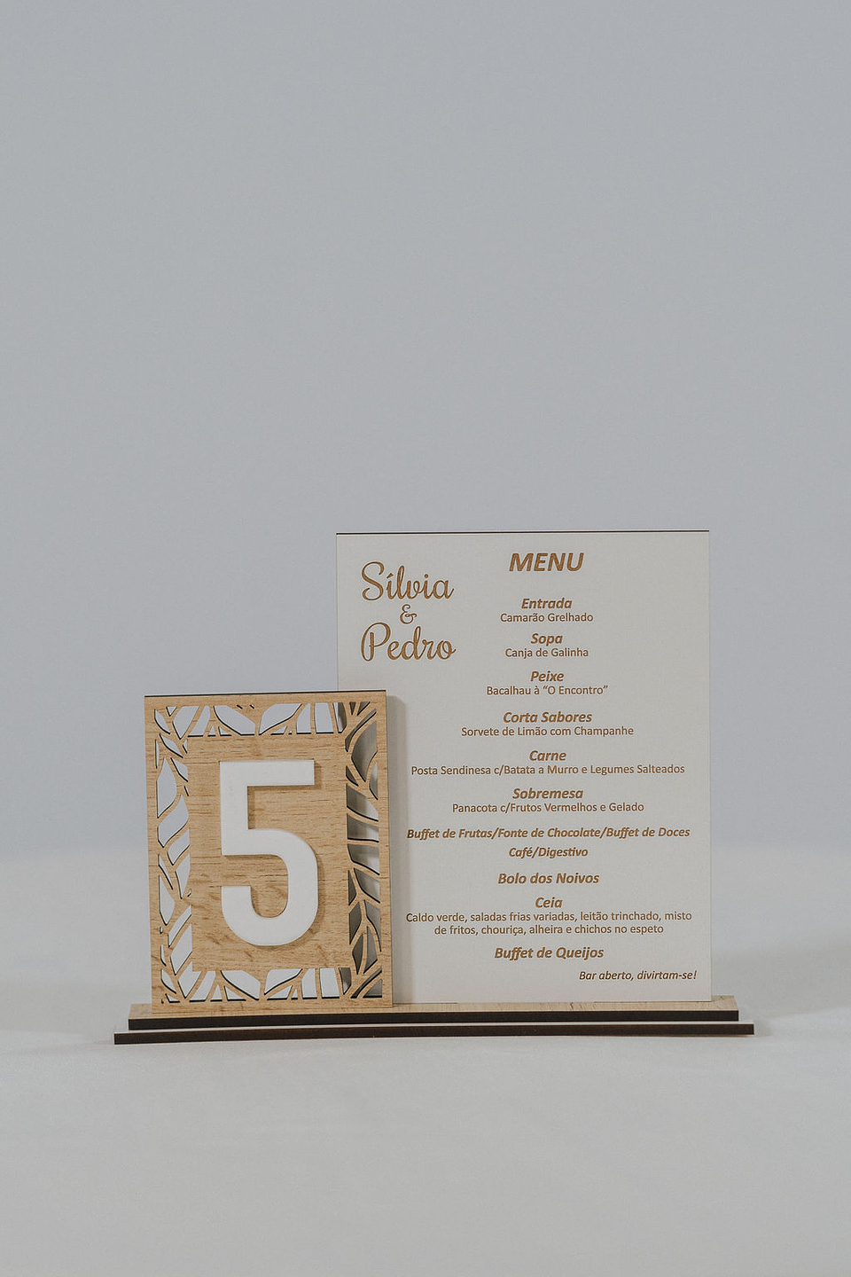 Marcador de Mesa c/menu Madeira 2