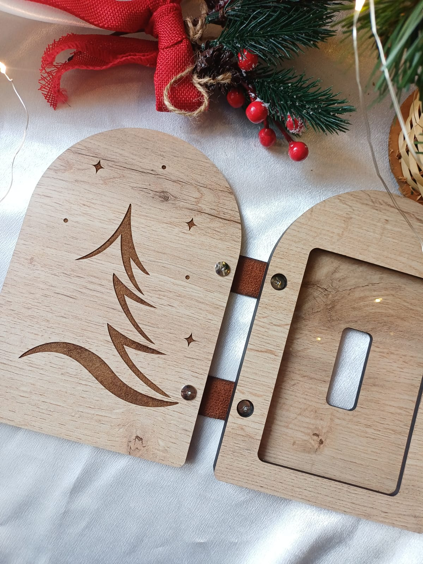 Moldura Livro em Madeira e Acrílico 2