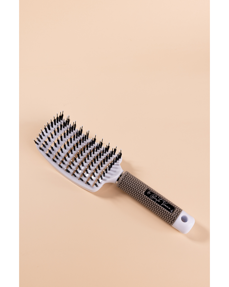 Bristle Brush by Berto Viana