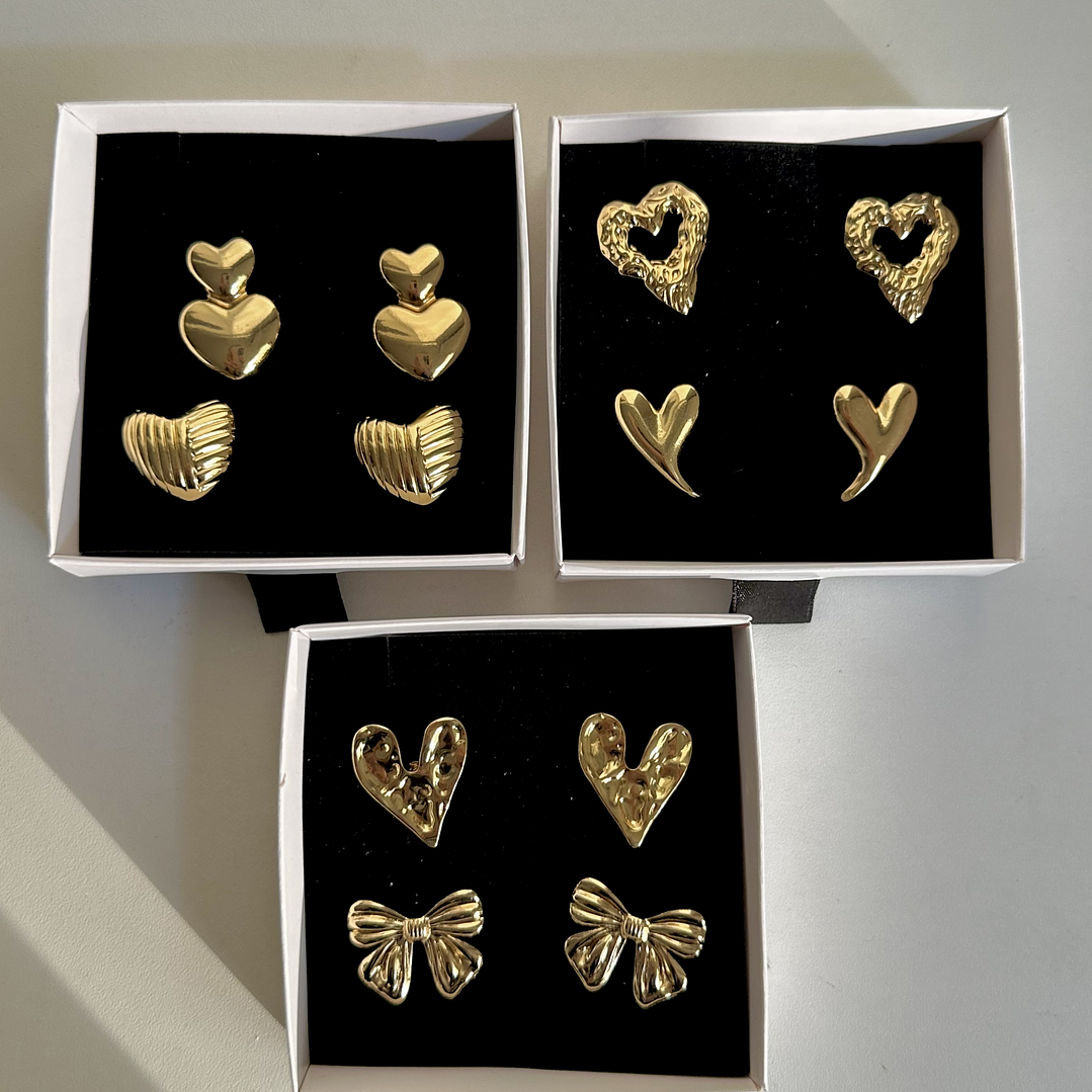 Love touch Earrings 3