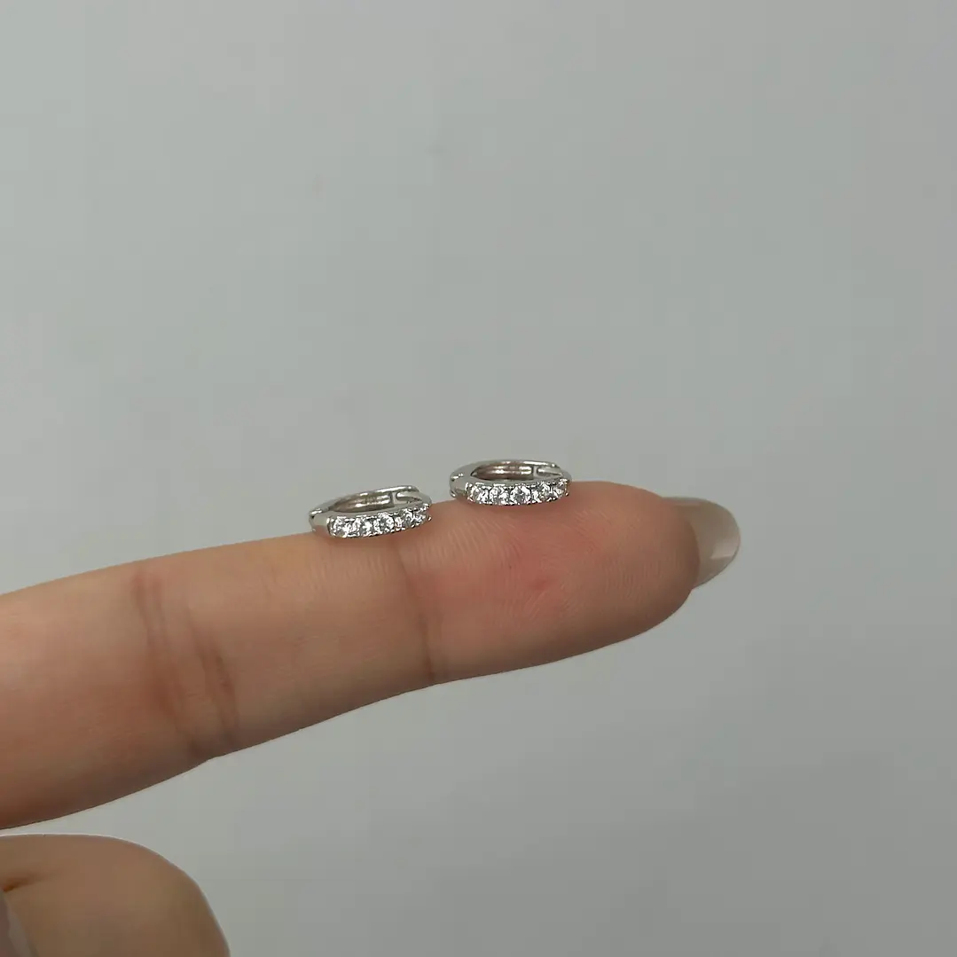 Zircon hoops Silver 9mm  1
