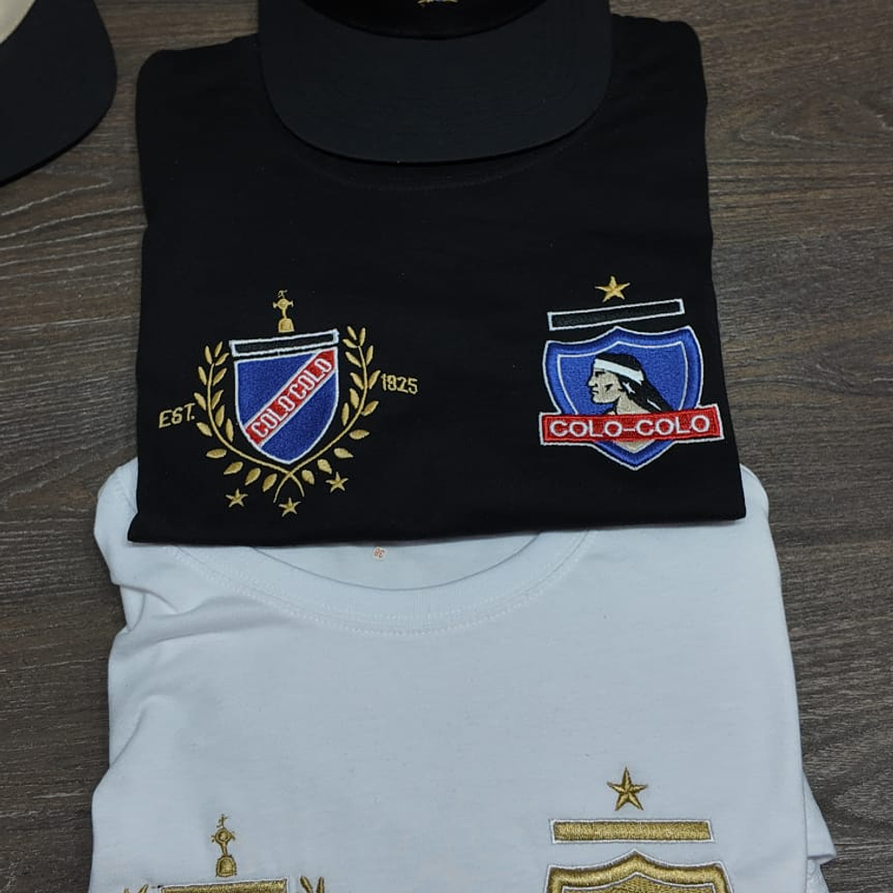 Oferta navideña 2 poleras + gorro 