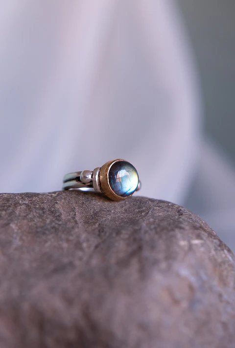 Anillo Varda