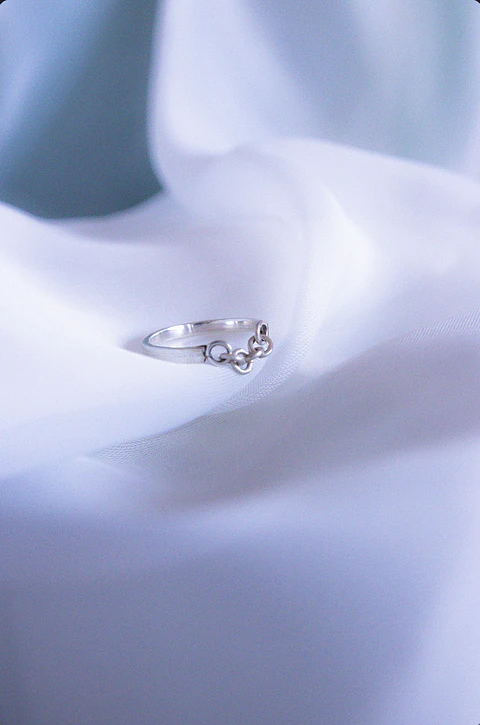 Anillo Liora