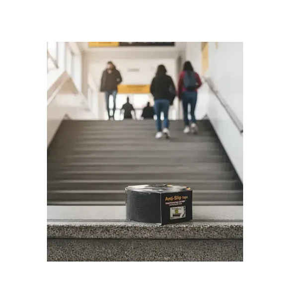 Cinta Antideslizante Adhesiva Para Escaleras 2