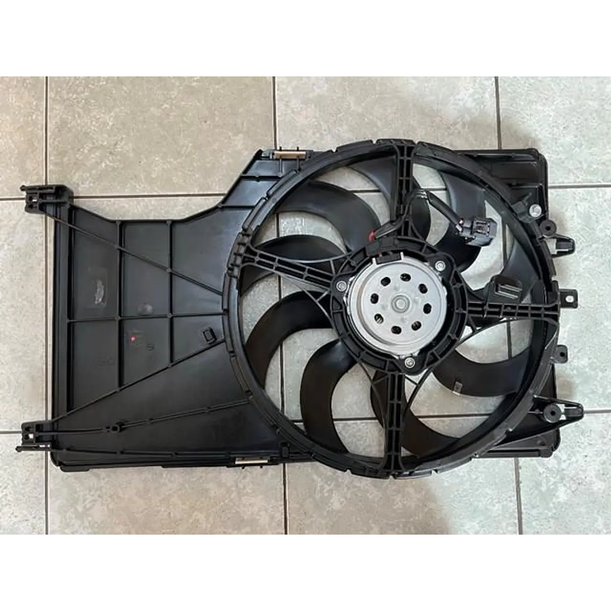 ELECTROVENTILADOR CON SOPORTE Y RESISTENCIA