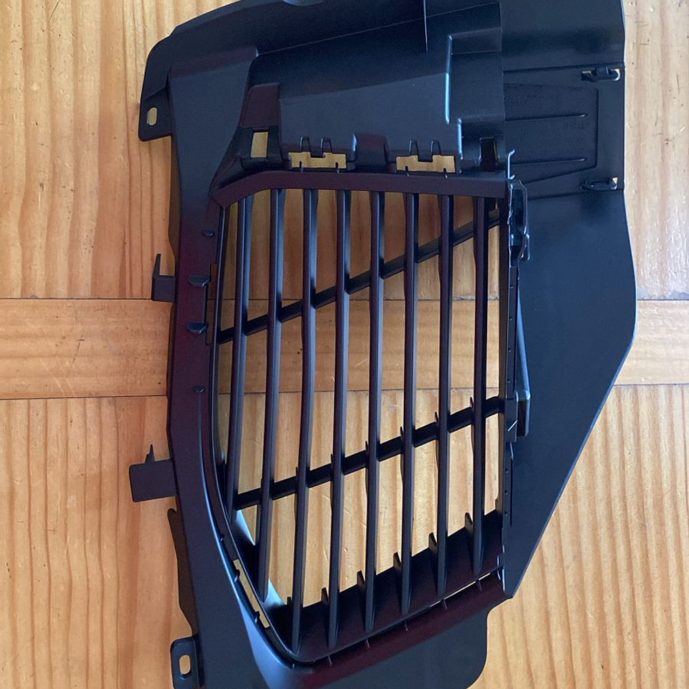 BISEL PARACHOQUE PEUGEOT 3008 JUEGO