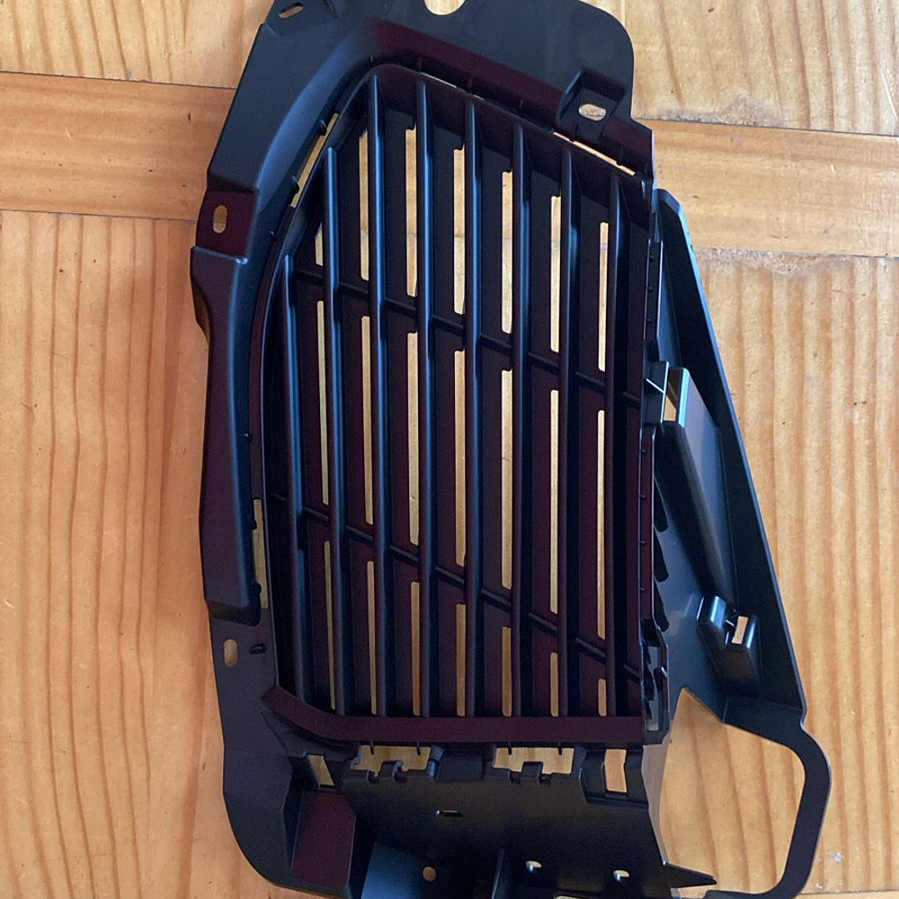 BISEL PARACHOQUE PEUGEOT 3008 JUEGO