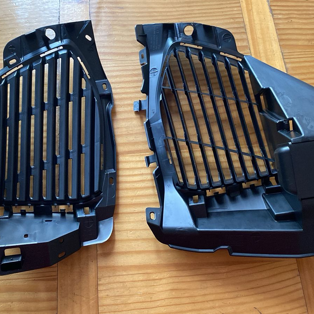 BISEL PARACHOQUE PEUGEOT 3008 JUEGO