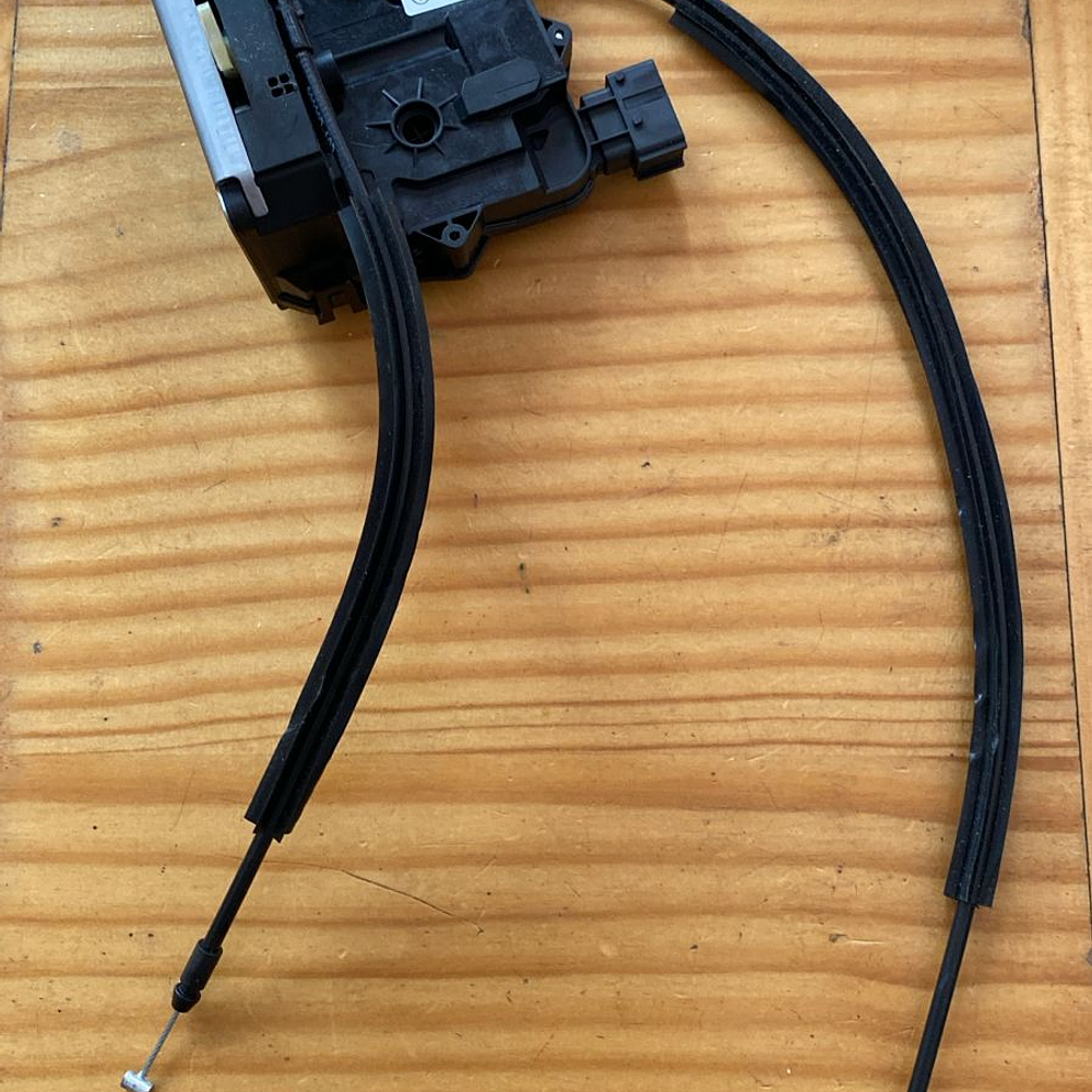 CHAPA PUERTA CHOFER  (SEGUN CHASIS O VIN)