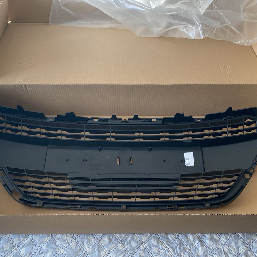 MASCARA PEUGEOT 208 ROJO