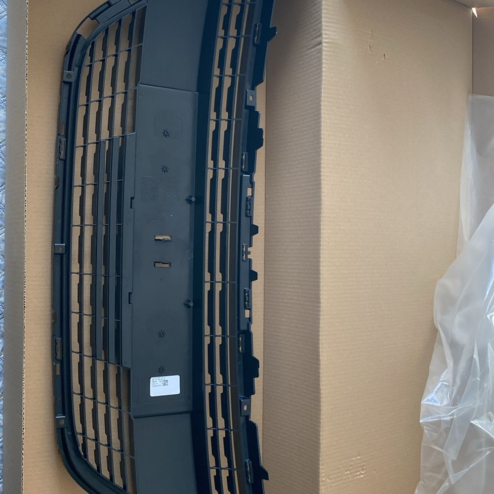 MASCARA PEUGEOT 208 ROJO