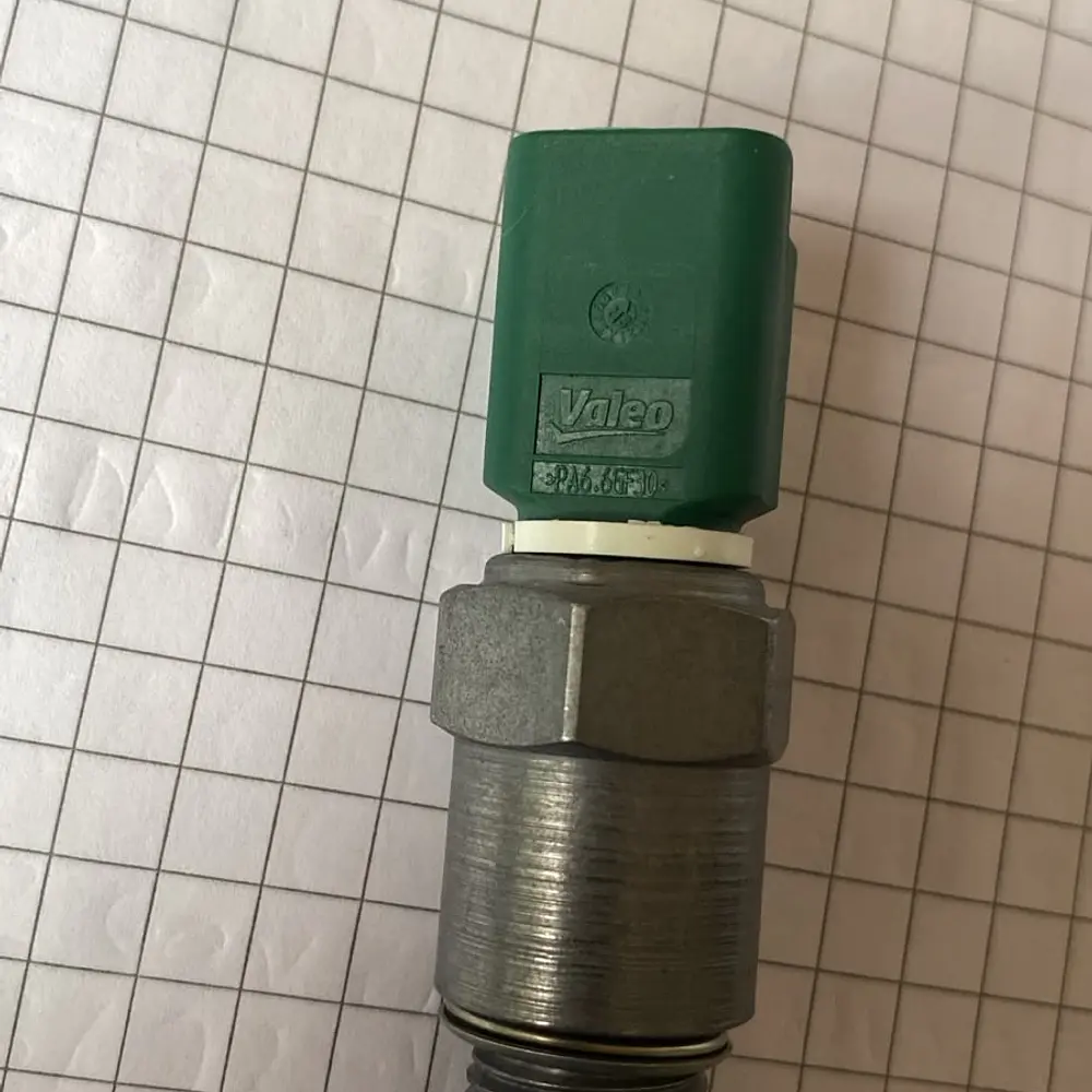 SENSOR NIVEL DE ACEITE (MOTOR EP6)