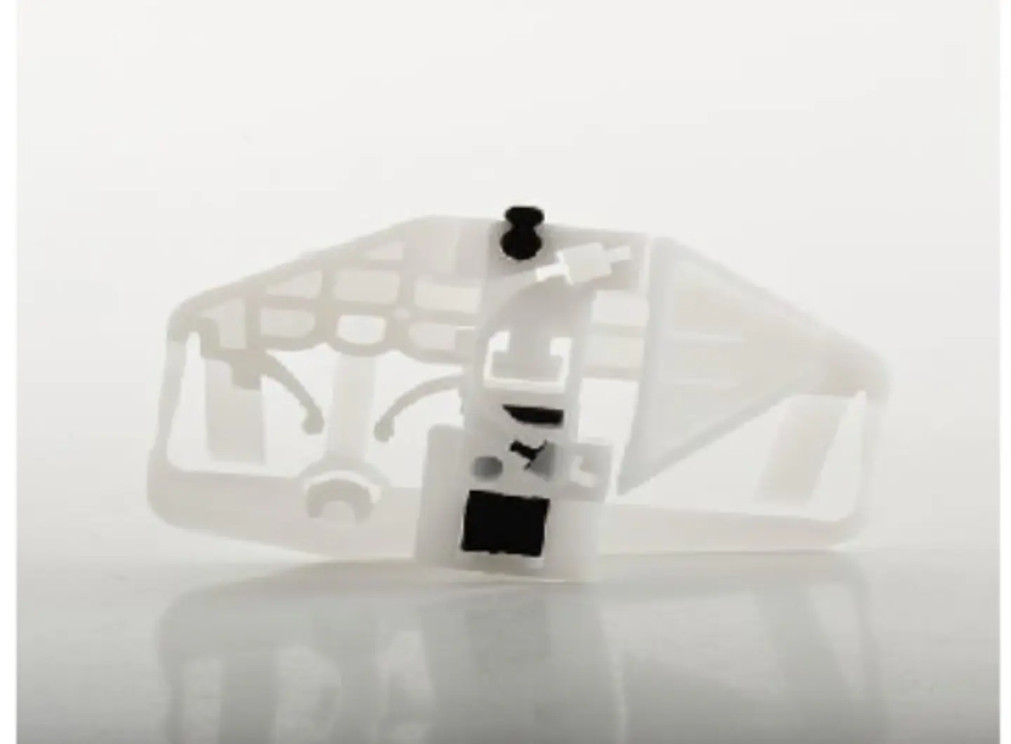 SOPORTE PLASTICO IZQUIERDA VIDRIO PUERTA DEL. C PARA PEUGEOT PARTNER (hasta 2003), PARTNER (1999-2001), PARTNER (2004-2005), PARTNER (2005-2007), PARTNER (2004-2007) 1
