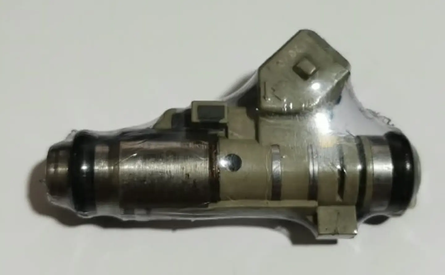 INYECTOR GRIS OSCURO RECUPERADO  PARA PEUGEOT 106-206-306 1,4 1