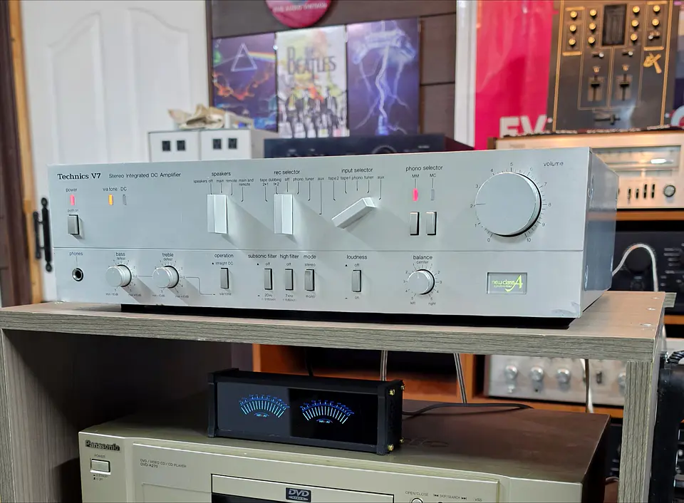 TECHNICS SU V7 1
