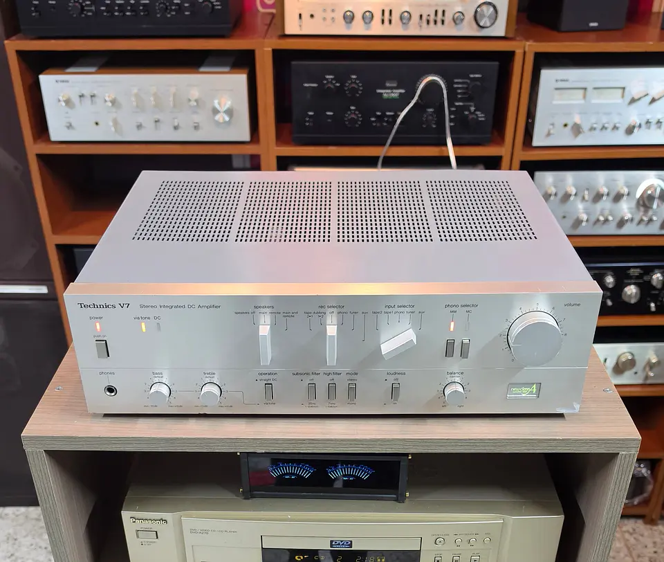 TECHNICS SU V7 2