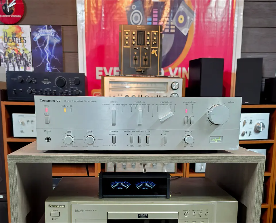 TECHNICS SU V7 6