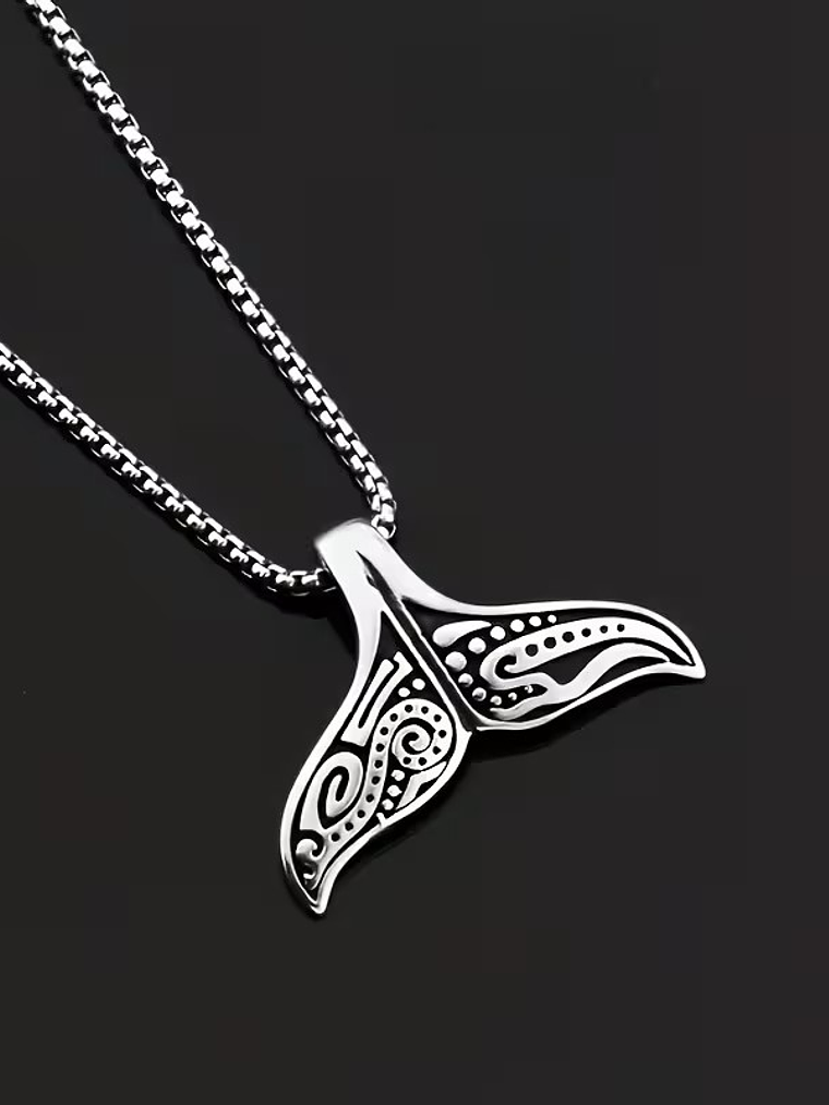 Colar com Pingente de Cauda de Baleia 2