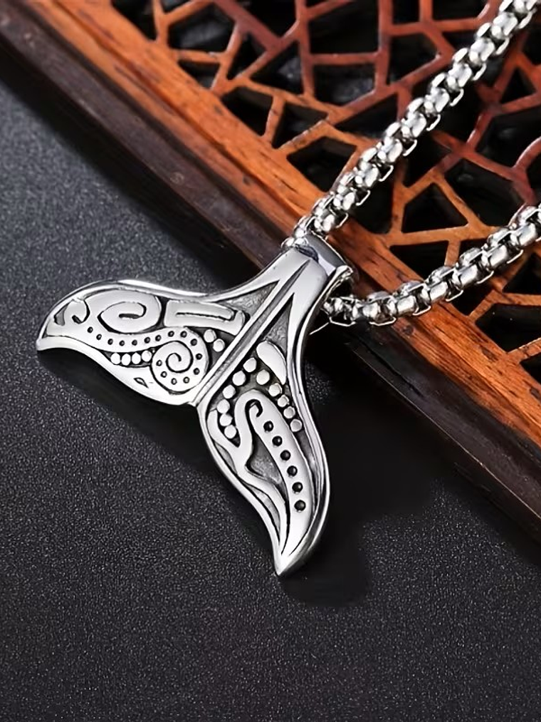 Colar com Pingente de Cauda de Baleia 3