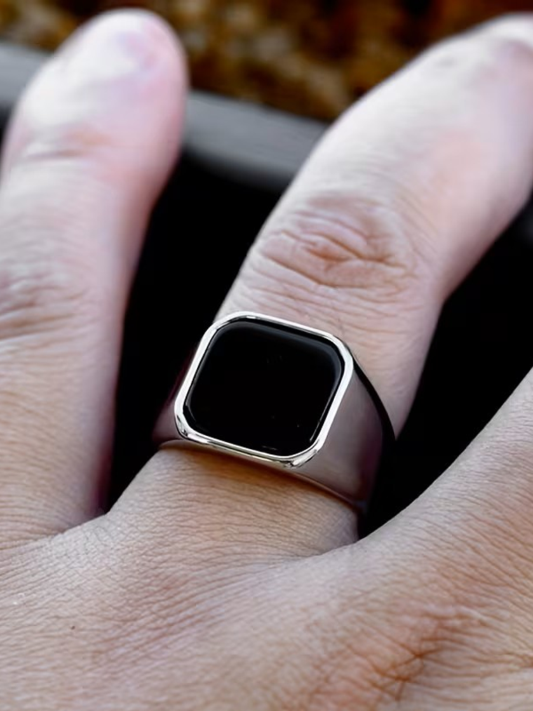 Anel Pedra Preta Quadrado 4