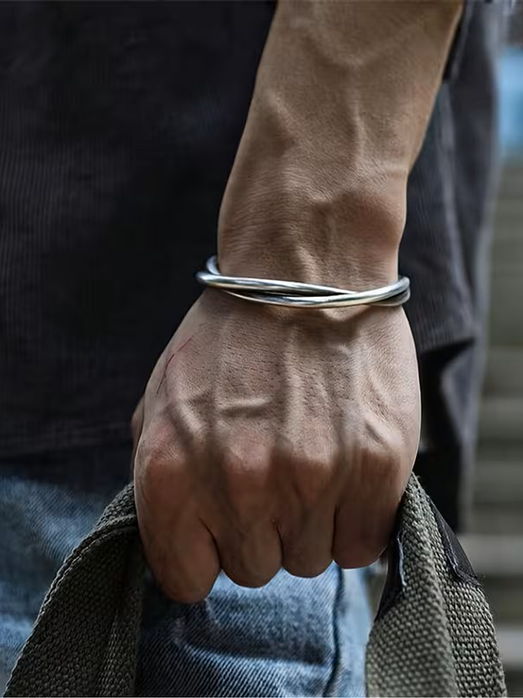 Bracelete Möbius Metal distorcido 3