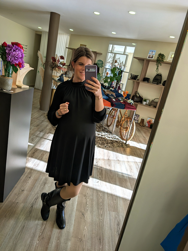 Vestido curto preto 1