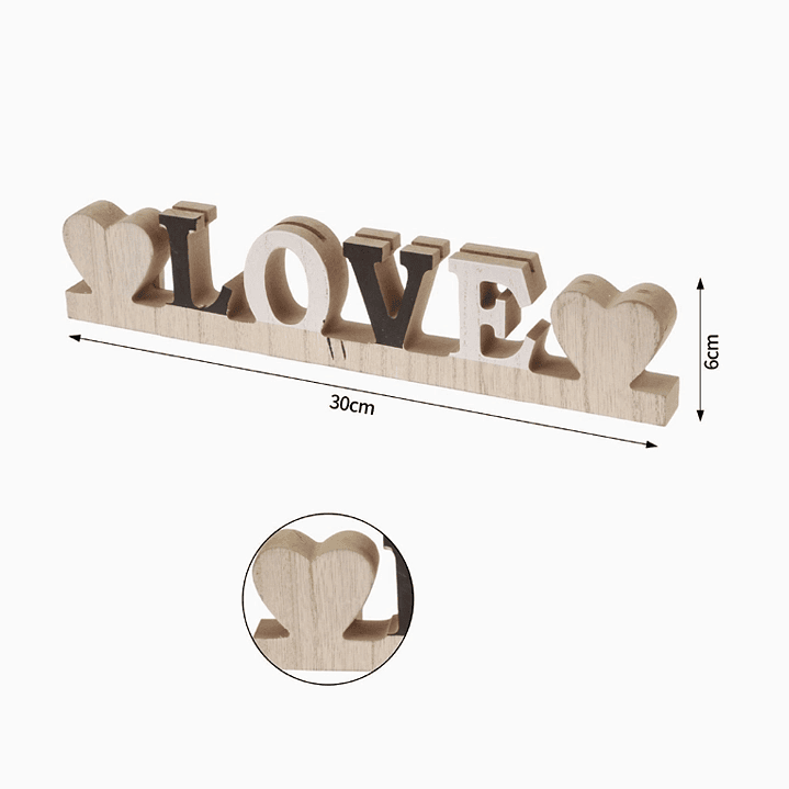 Adorno de Madera LOVE con Corazones 2